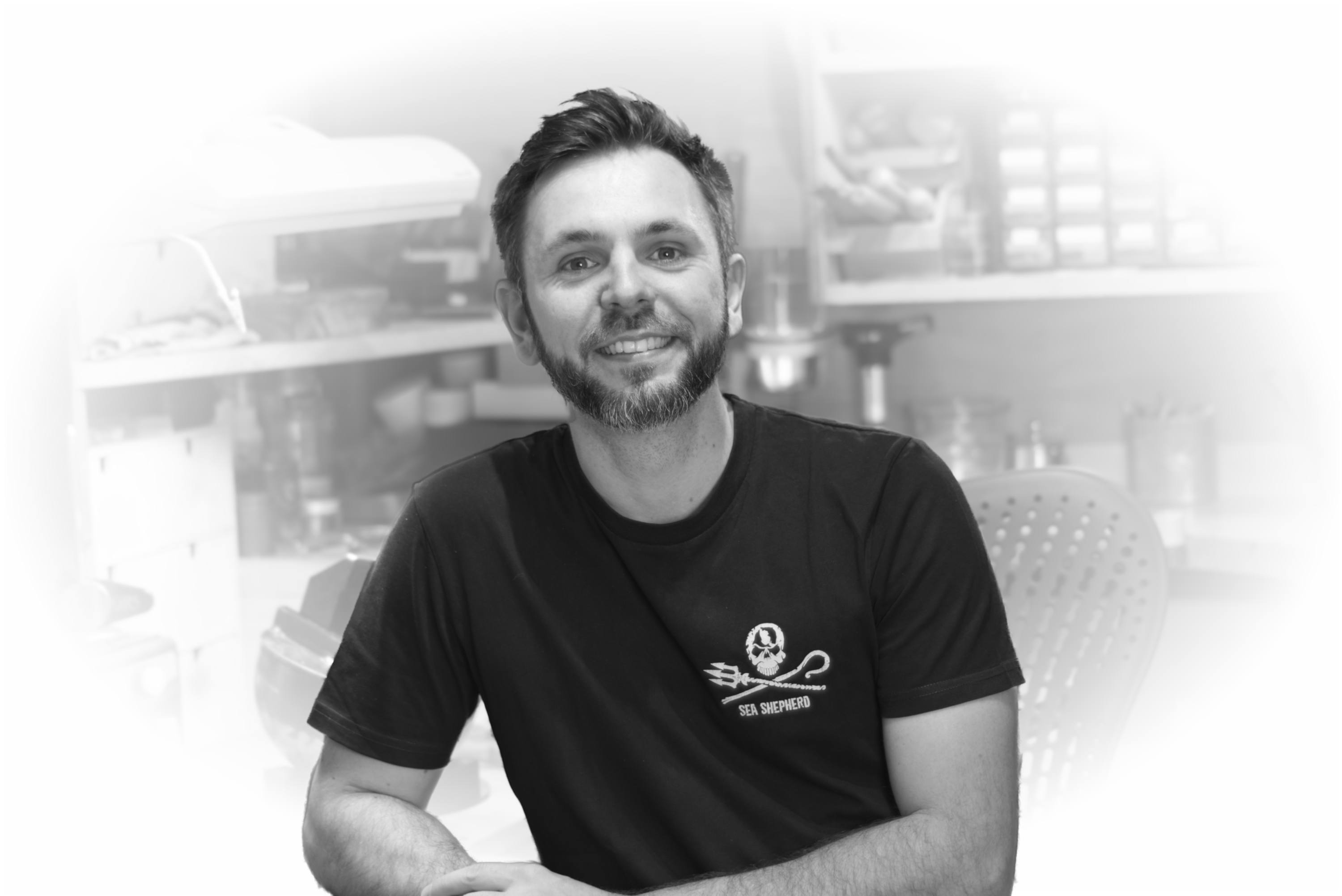 Steven Brunel, graveur ciseleur traditionnel sur métaux