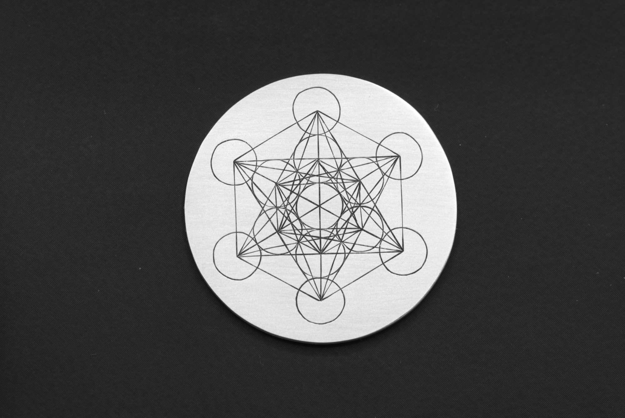 Médaille porte-bonheur en argent, cube de Metatron, gros plan